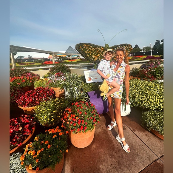 Show Me Your Mumu Floral Denim Romper - Picture 3 of 3